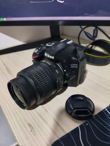 Nikon D3200 + lente 18-55 + 3 bateria extra (23 mil cliques)