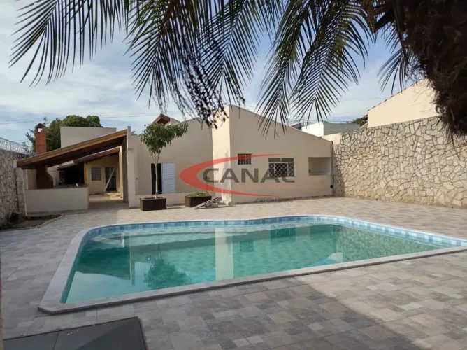 Linda Casa com 440 m² de área construida e terreno 15x44! Parque Roosevelt, Bauru - SP