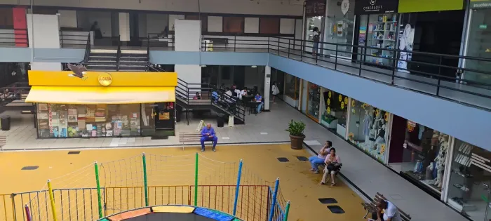 Alugo loja Shopping Ponto Alto