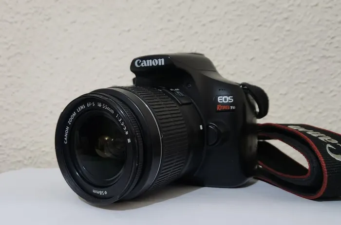 Canon T6 Wi-fi com lente 18-55mm