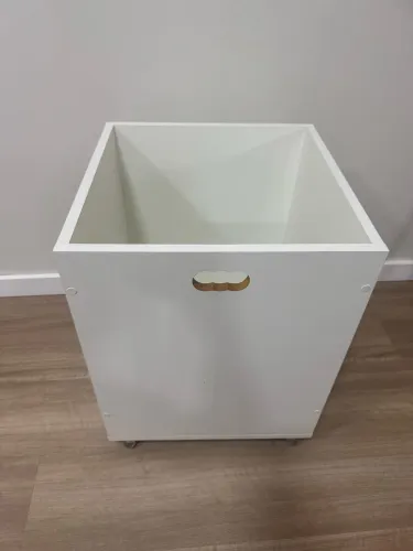 Caixas organizadoras em MDF com rodízios