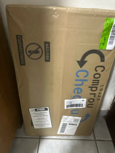 Vendo mesa de cabeceira, ou mesa de apoio ou criado mudo 