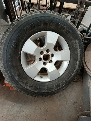 Roda 16 Montada de Frontier com Pneu 265 / 70 R 16 Zero