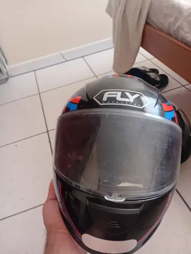 Capacete seminovo 