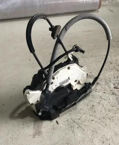 Fechadura De Porta Traseira Direita Amarok Tiguan 2014