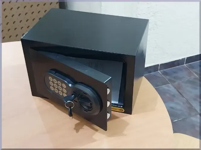 Cofre eletrônico com senha e chave nas medidas 31x20x20 cm Novo