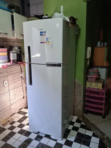 Geladeira semi nova
