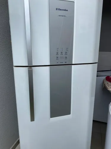 Vendo Geladeira Electrolux Infinity Frost Free 553L