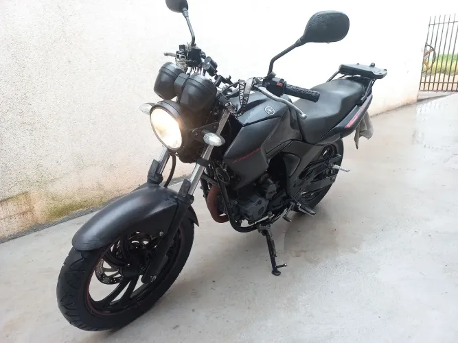 FAZER 250 TROCO POR FALCON