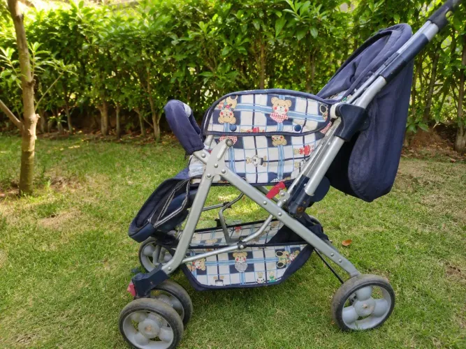 Carrinho de bebê em perfeito estado