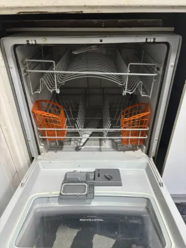 Lava-louças Brastemp Ative! 8 Serviços 150,00 (COM DEFEITO)