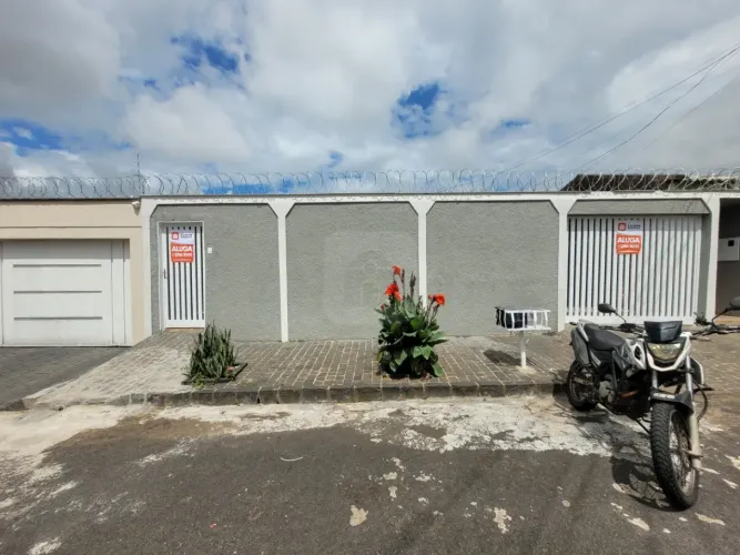 Casa para locação no bairro Santa Mônica