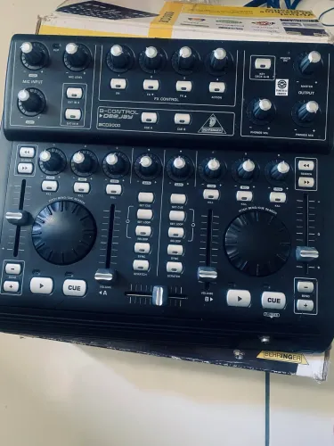 Controladora DJ BCD3000