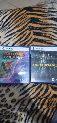 2 jogos de ps5 semi-novos!
