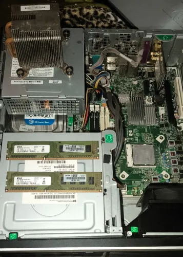 PC Hp Compac (Phenom II ) + Wi-fi + 2gb Ram + Estabilizador