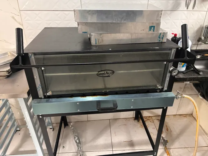Vendo forno de lastro com 3 assadeiras 