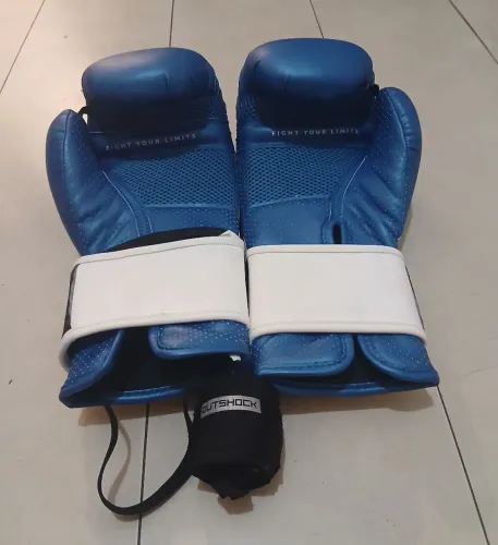 Luvas de boxe novas Outshock