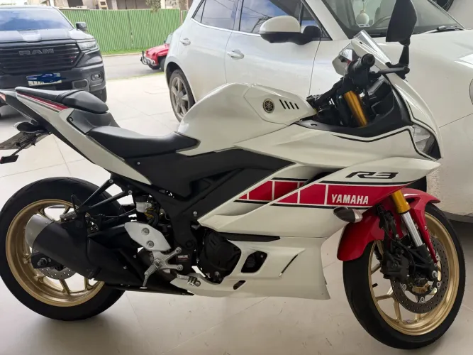 Raridade da Yamaha à venda R3