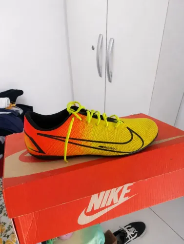 Chuteira Nike campo
