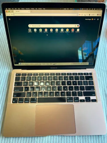 Macbook air m1 8GB RAM 256GB SSD