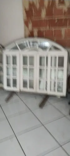 Duas janelas  colonial 