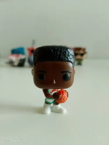 Kinder Joy Lucas coleção Stranger Things importado da Espanha 