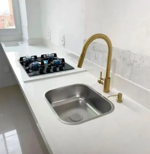 Bancada de cozinha em porcelanato