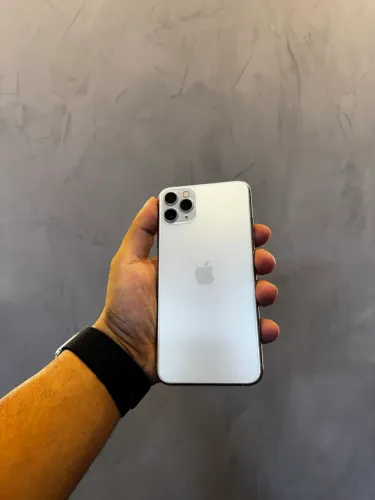 iPhone 11 Pro Max ? 64GB