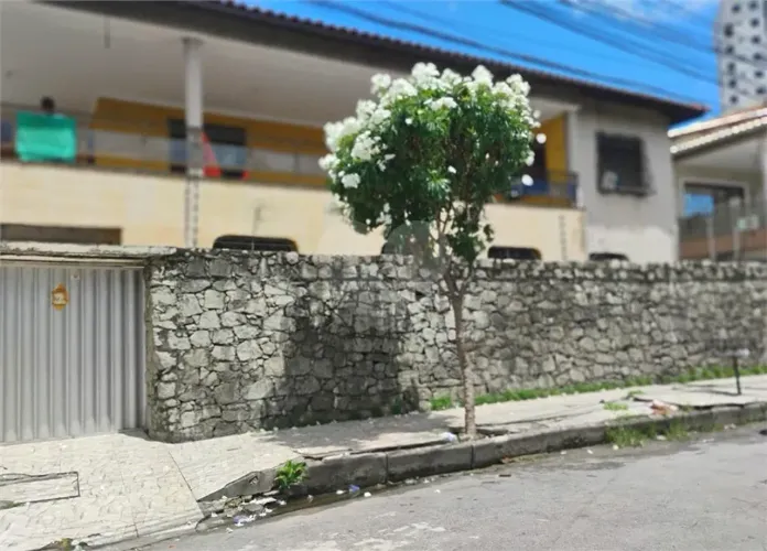 Casa com 7 quartos à venda em Fátima - CE