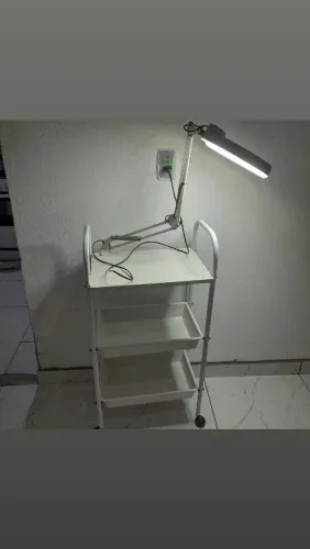 Carrinho móvel com luz de led
