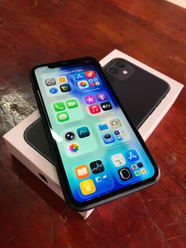iPhone 11 Preto 64GB - Tudo Original (Na Caixa)