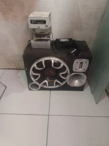Caixa trio com fone de 12 potente, módulo ts400 e central com placa BLUETOOTH 