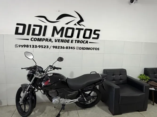Vendo Titan 150 2012 emplacada conservada!