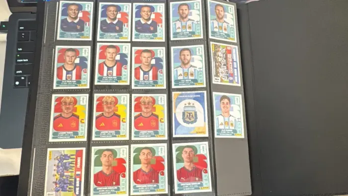 Figurinhas Faltantes (BORDA DA BRANCA) USA - Copa Do Mundo 2026 - Complete Seu Álbum