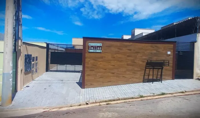 Casa térrea em Condomínio com apenas 5 unidades.