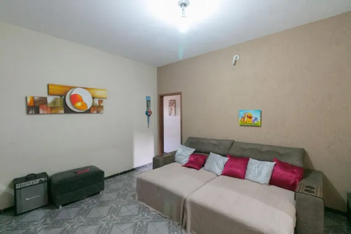 Casa à Venda - Floramar, 3 Quartos, 180 m2