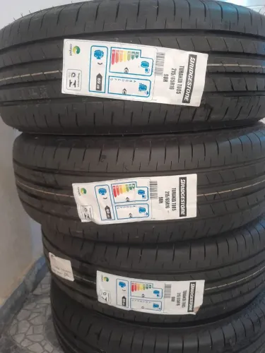 Vende-se kit com 4 pneus novos aro 16 Bridgestone com nota fiscal