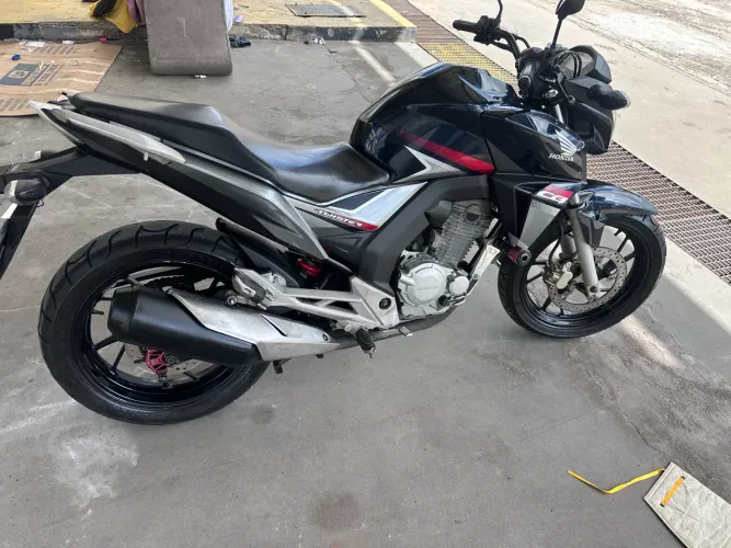 ? Honda Twister 250 2018 Pronta para Transferir