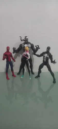 Homem aranha marvel legends.