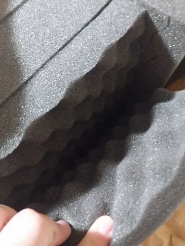 20 placas novas de espuma acústica.