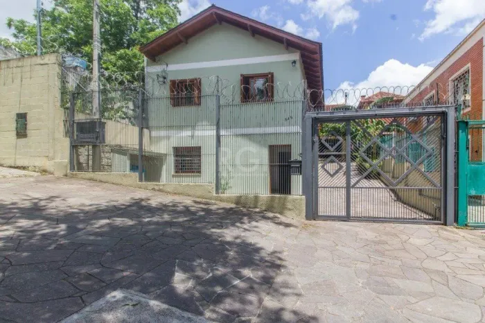 Casa para Venda - 380.83m², 5 dormitórios, sendo 1 suites, 2 vagas - Glória