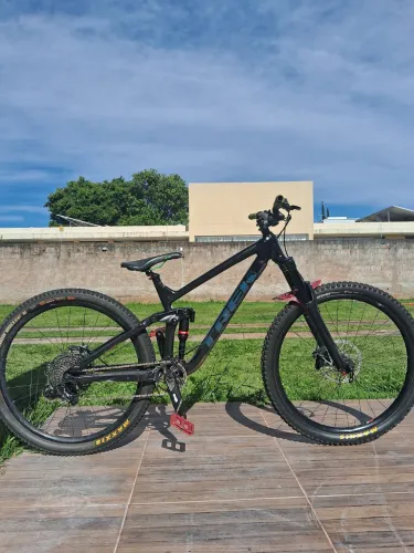 TREK SLASH 8