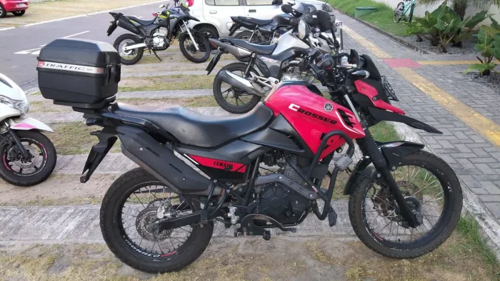 Crosser 12 mil tudo em dias