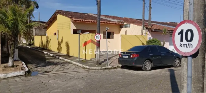 Casa de condomínio em Avenida José Batista Campos - Laranjeiras - Itanhaém/SP