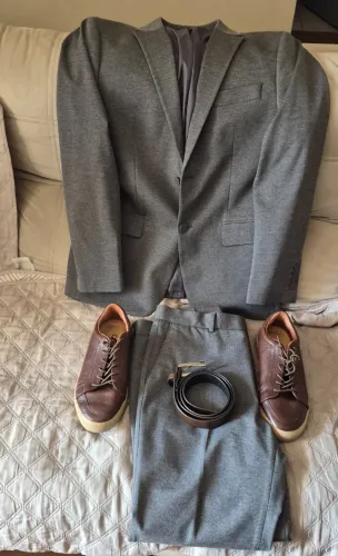 Terno C&A Slim elegante + sapato Mr. Cat + cinto.
