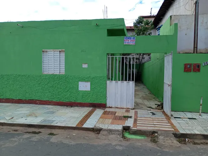 ? Oportunidade em São Francisco - casa bem localizada por R$ 80 mil!