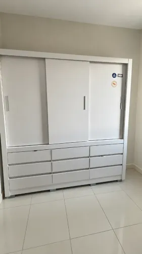 Guarda roupa de 3 portas