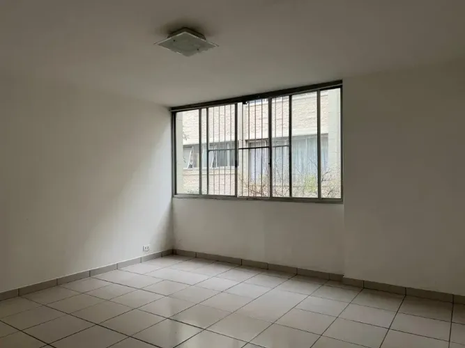 LAPA DE BAIXO APARTAMENTO PARA VENDER NA PRAÇA JÁCOMO ZANELLA NO PRIMEIRO ANDAR