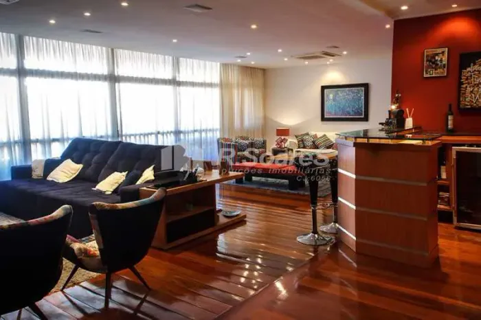 Apartamento com 5 quartos na Tijuca, Homem de Melo