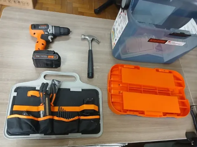 KIT DE TALADRO-DESTORNILADOR PARA PROJETOS. KIT PARAFUSADEIRA- FURADEIRA NOVO 690,00